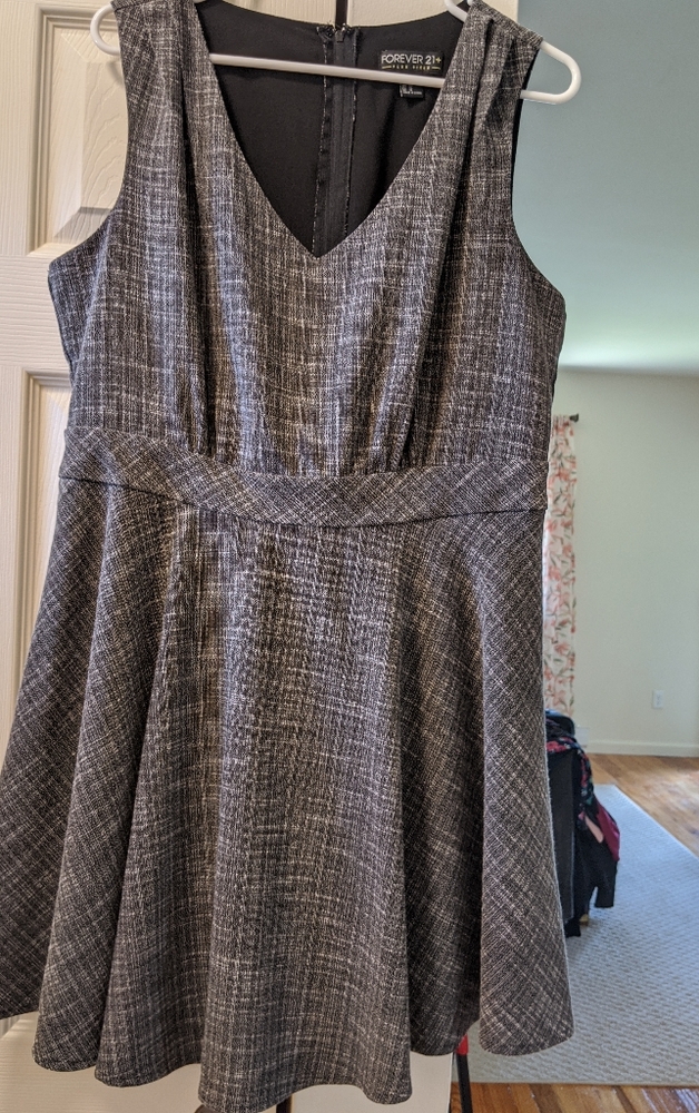 Gray sleeveless dress (work appropriate) - size XL